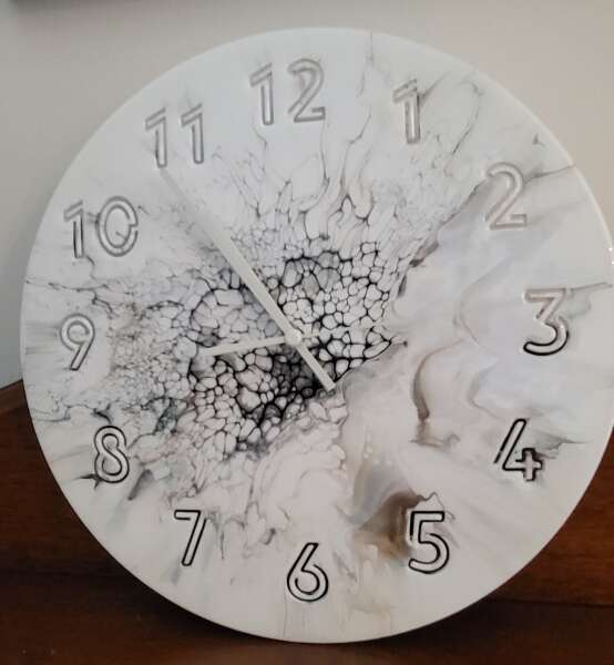 White Clock 12in