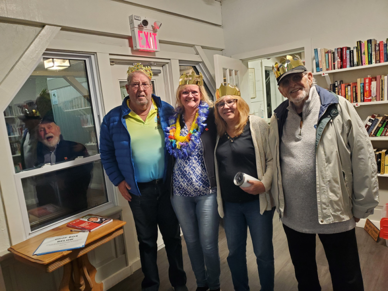 Steve 52, Michele 39, Lloyd 38 & Bob Photo bomb